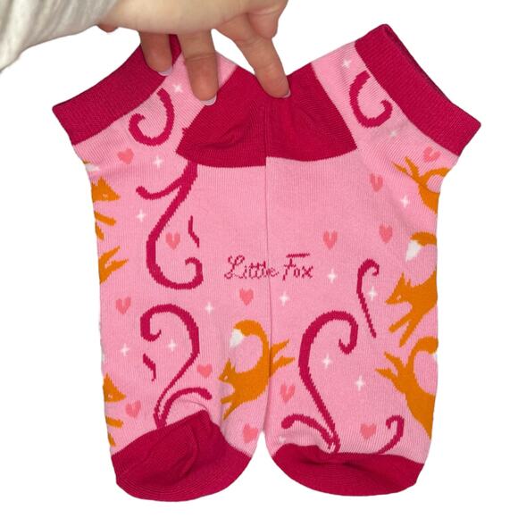 FairyLoot Once Upon a Broken Heart Socks - Stephanie Garber - February 2025 - Picture 3 of 6